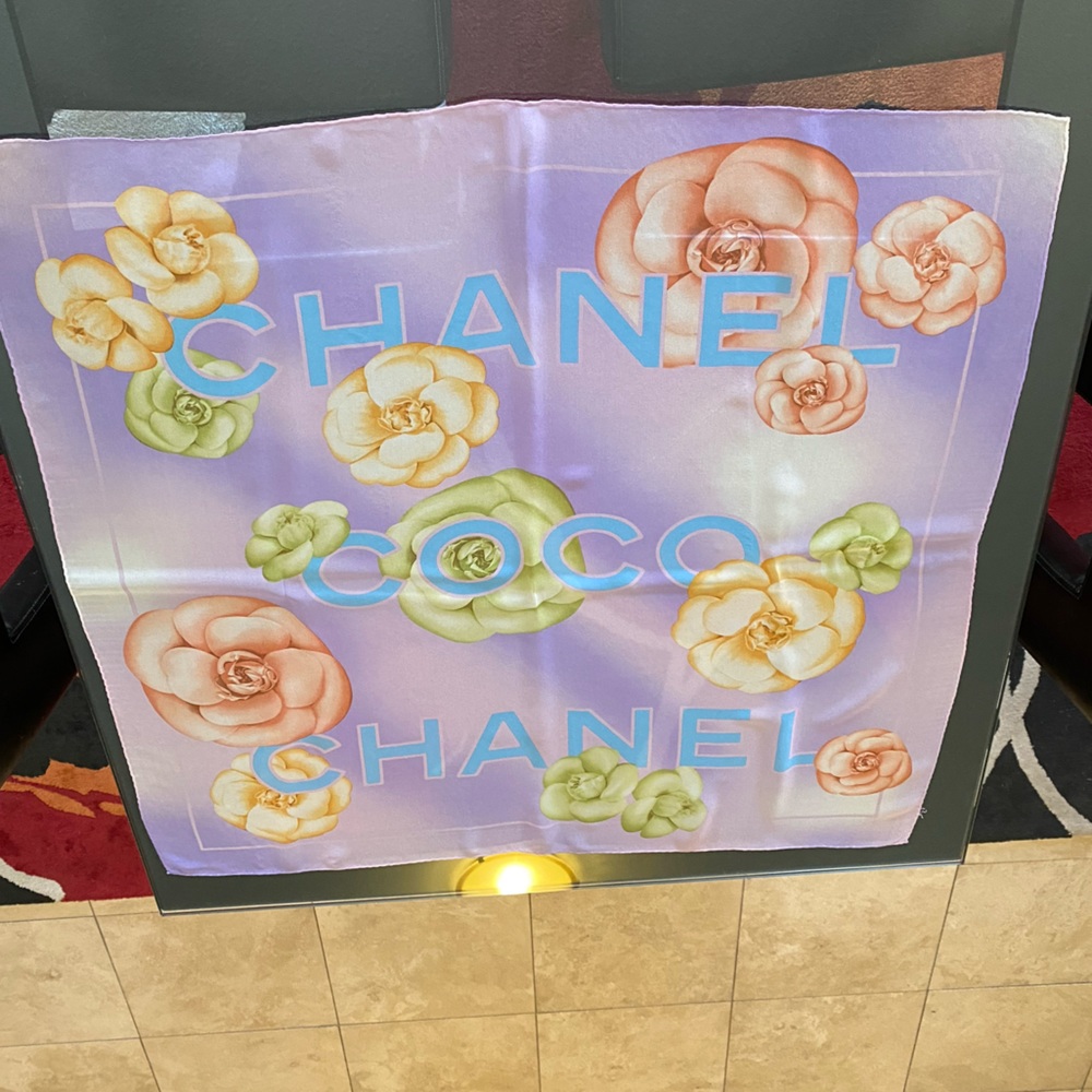 Immaculate CHANEL Silk Scarf